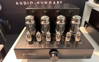 Qualiton A75 Integrated amplifier front